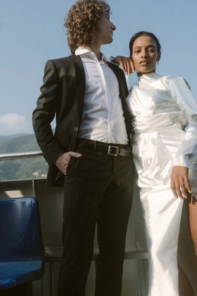 couple at a boat ride in lake como