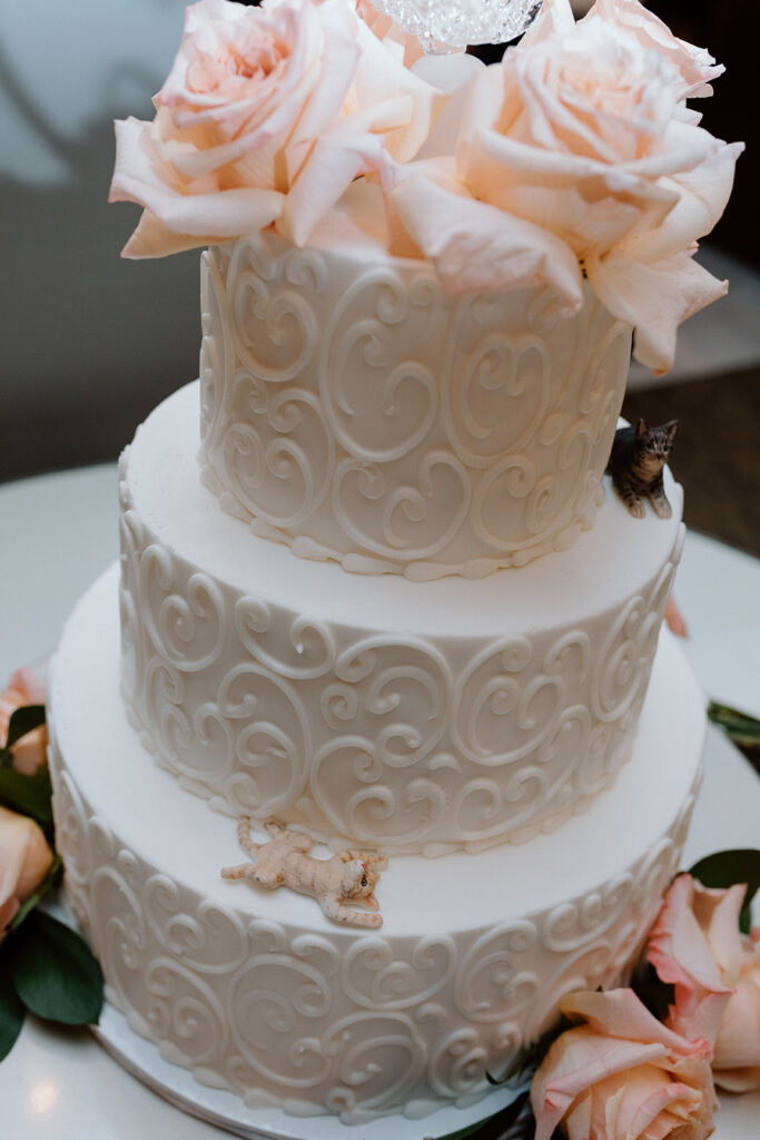 stunning wedding cake 