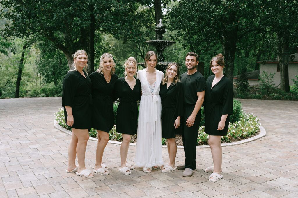 picture of the bride and her bridesmaids