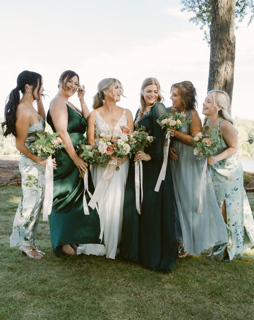 cute picture of the bride and her bridesmaids 