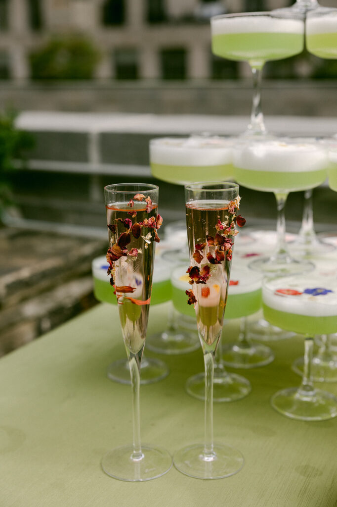 stunning wedding drinks