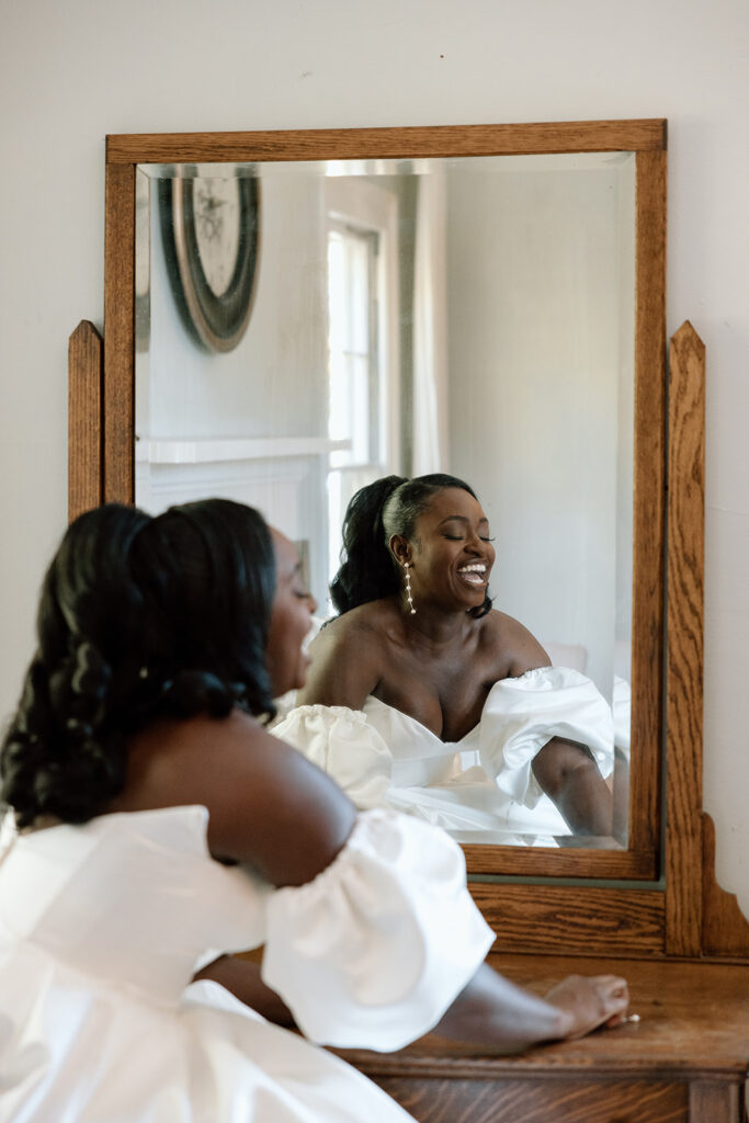 cute picture of the bride before the ceremony 