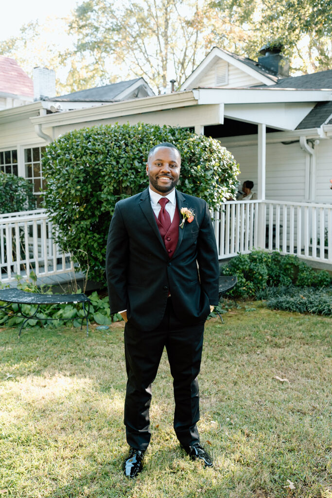 picture of the groom before the ceremony 