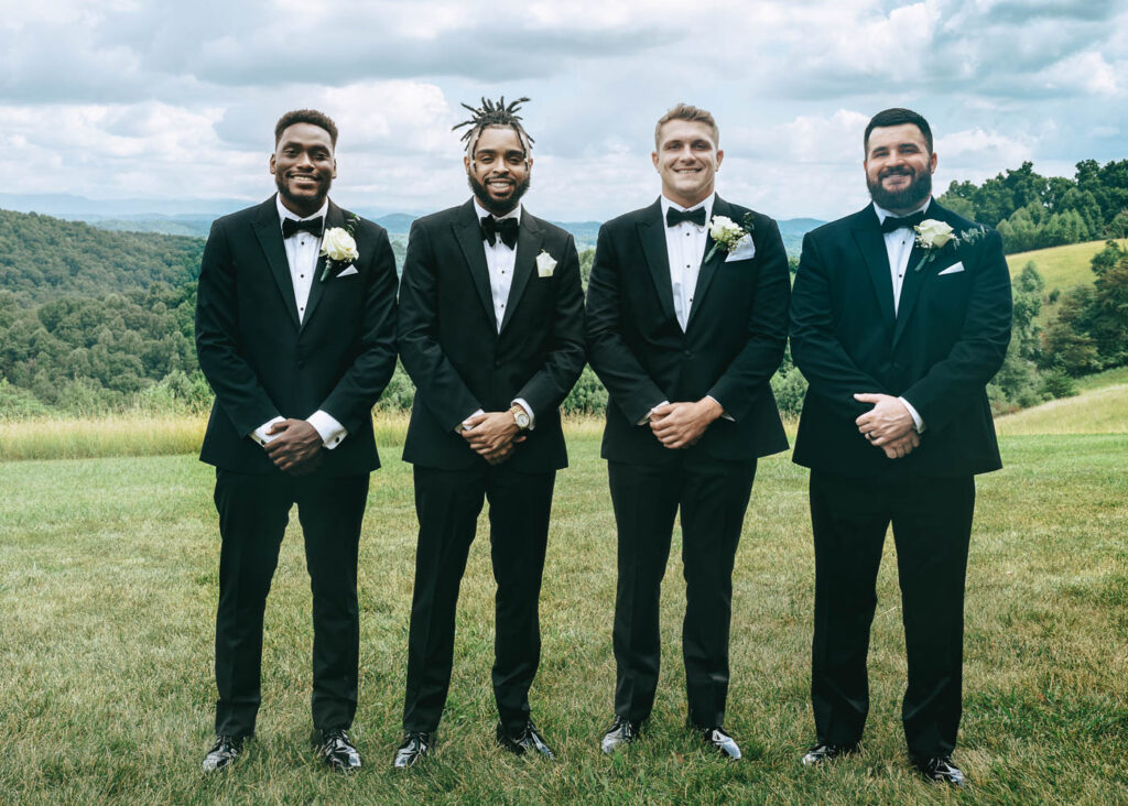 picture of the groom and his groomsmen 