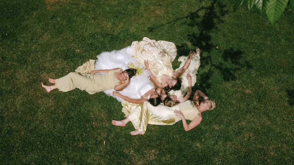 beautiful pictures of the bride and her friends at her dream ceremony