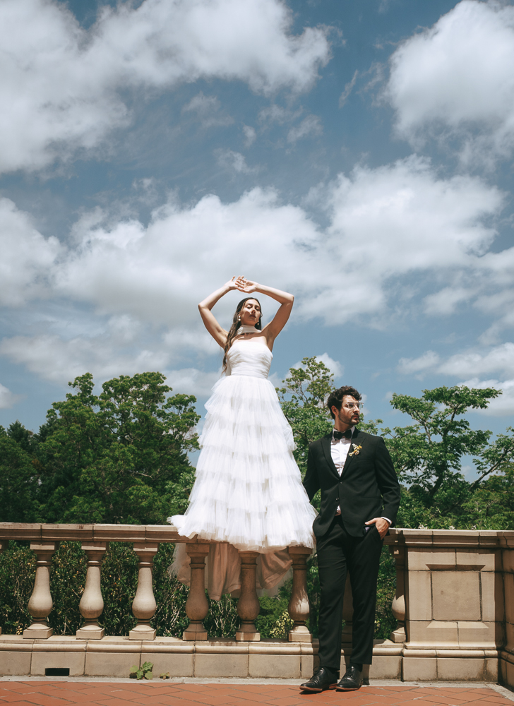 stunning picture of the bride and groom