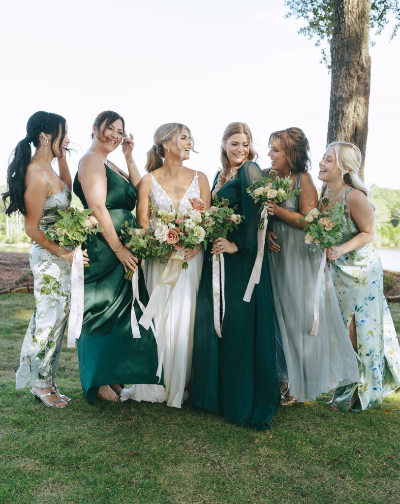 Smooth & Fun Wedding Party Photos: Tips for Stress-Free Group Shots