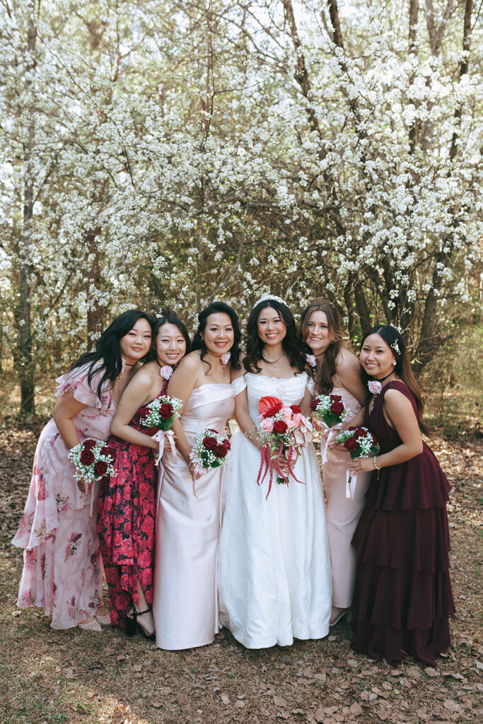 Smooth & Fun Wedding Party Photos: Tips for Stress-Free Group Shots