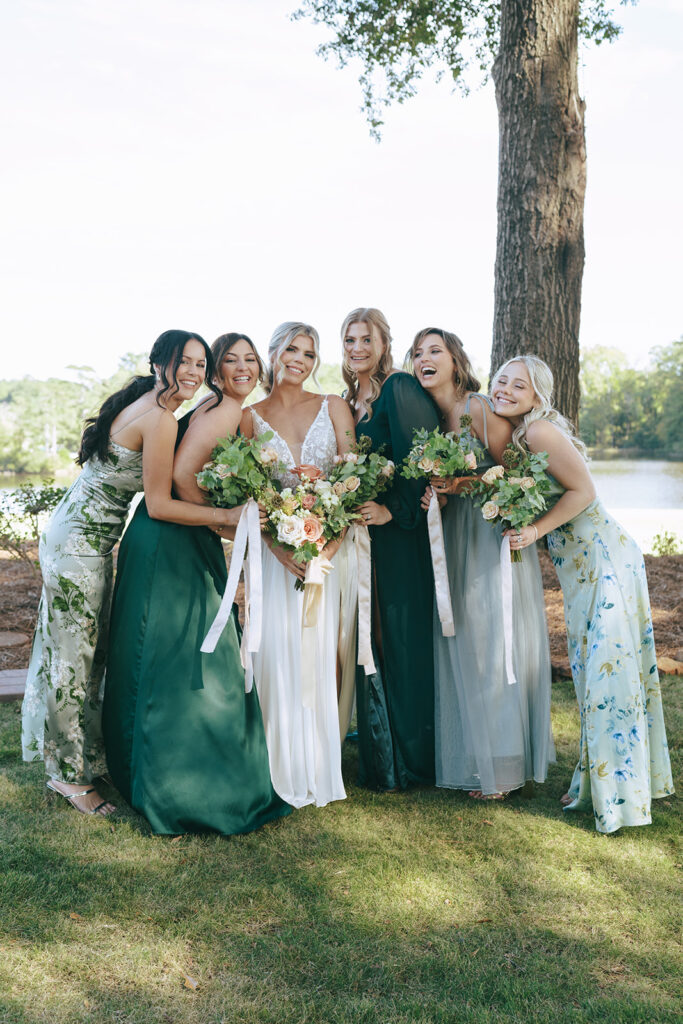 Cute picture of the bride and her friends