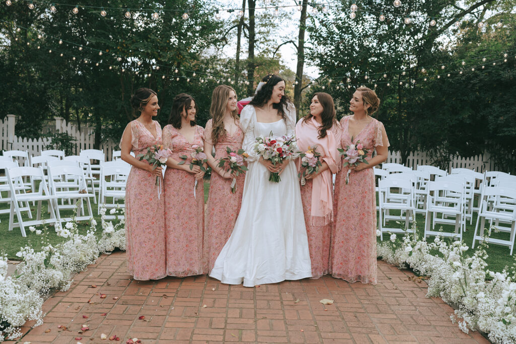Beautiful picture of the bride and her friends