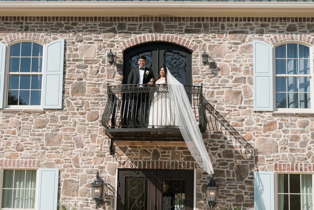 stunning picture of the newlyweds