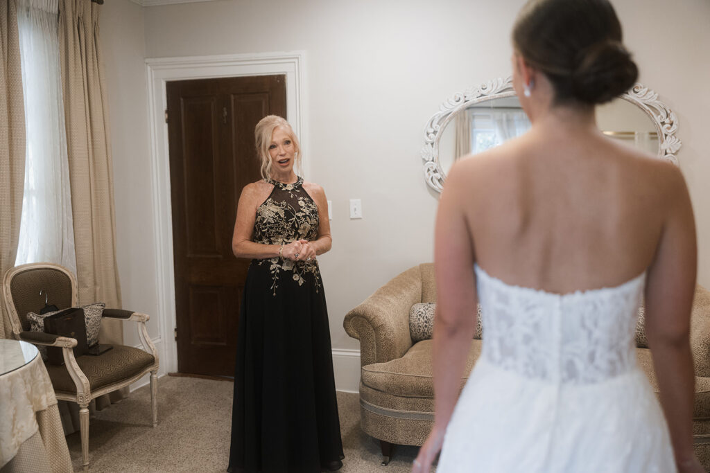 First look of the bride and her mom