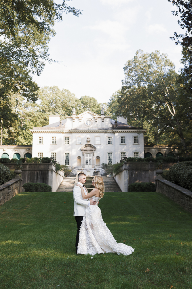 How to Plan Your Wedding at Swan House: Pricing, Details & Insider Tips