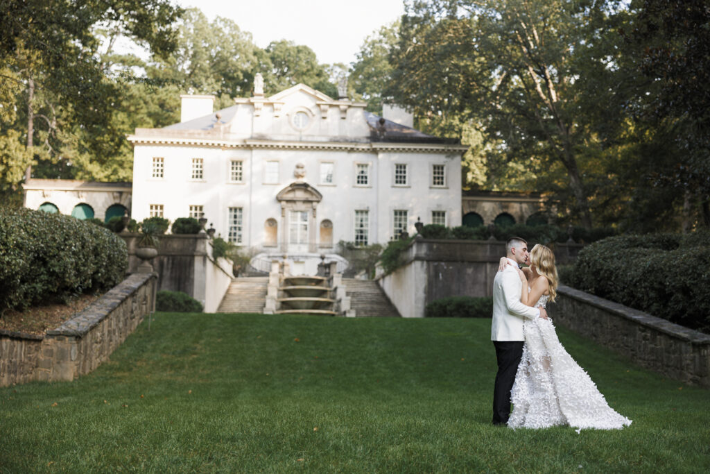 How to Plan Your Wedding at Swan House: Pricing, Details & Insider Tips