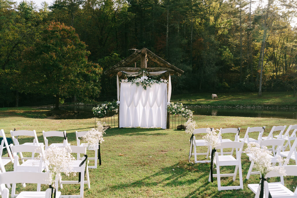 Tori & Steve’s Beautiful Satolah Creek Farm Wedding in the Georgia Mountains