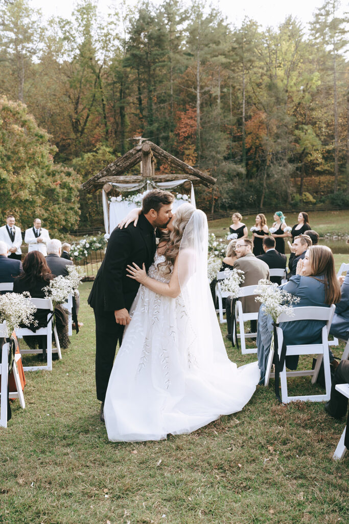 Tori & Steve’s Beautiful Satolah Creek Farm Wedding in the Georgia Mountains