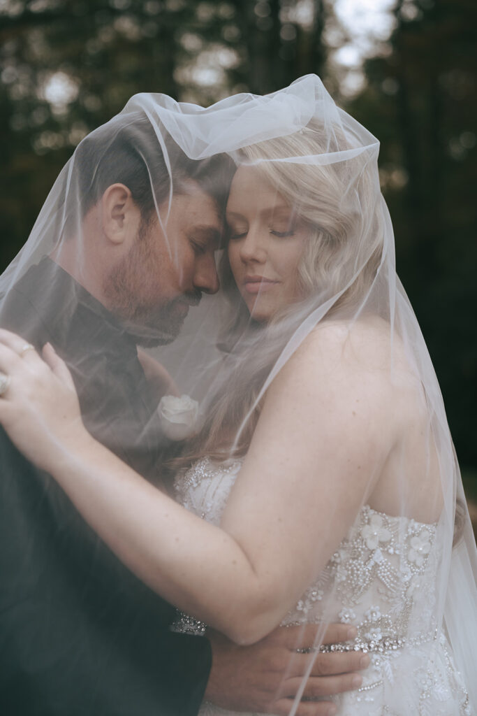 Tori & Steve’s Beautiful Satolah Creek Farm Wedding in the Georgia Mountains