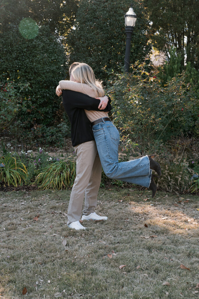 couple dancing during their photoshoot