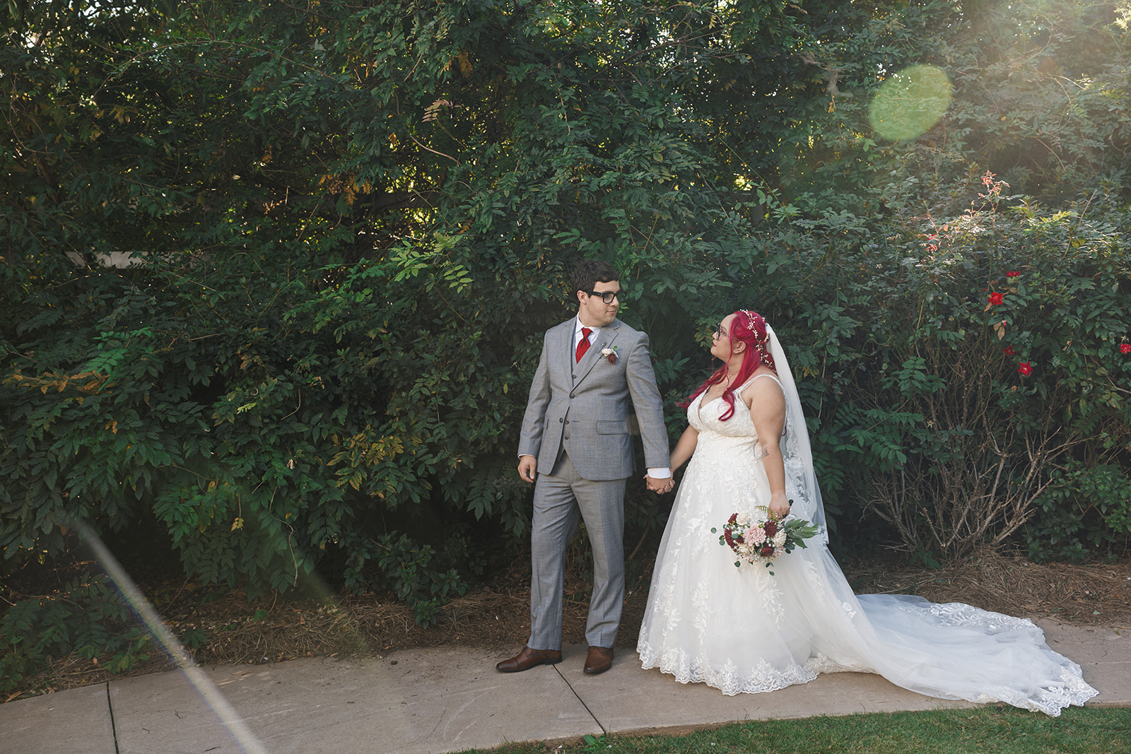 Your Guide to a Timeless Wildflower Barn at Little River Wedding