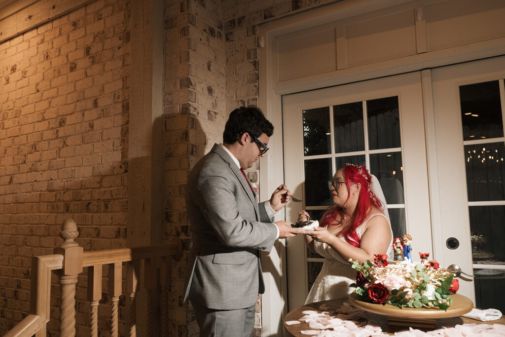 Your Guide to a Timeless Wildflower Barn at Little River Wedding