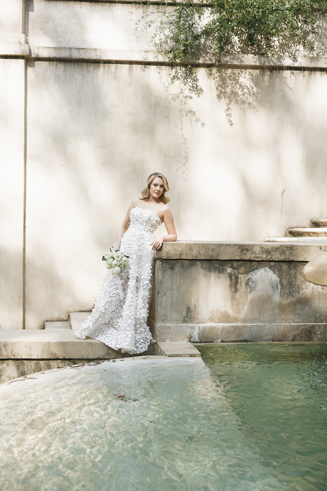 Wedding Inspiration for 2026: Pantone’s Cloud Dancer Color Trend