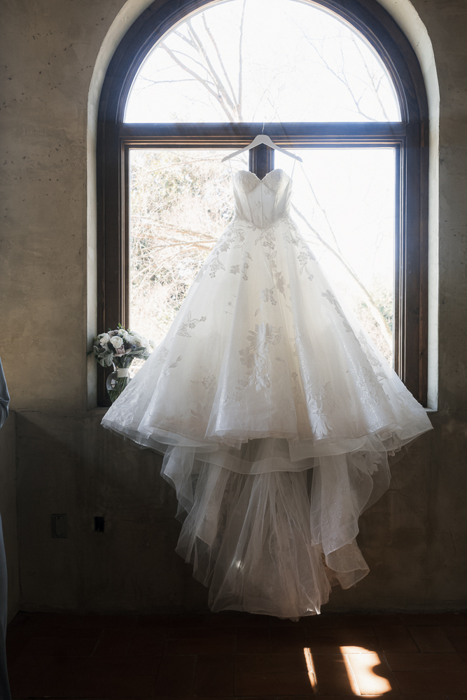 Stunning picture of the wedding dress