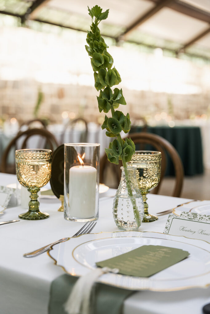 elegant and timeless wedding reception